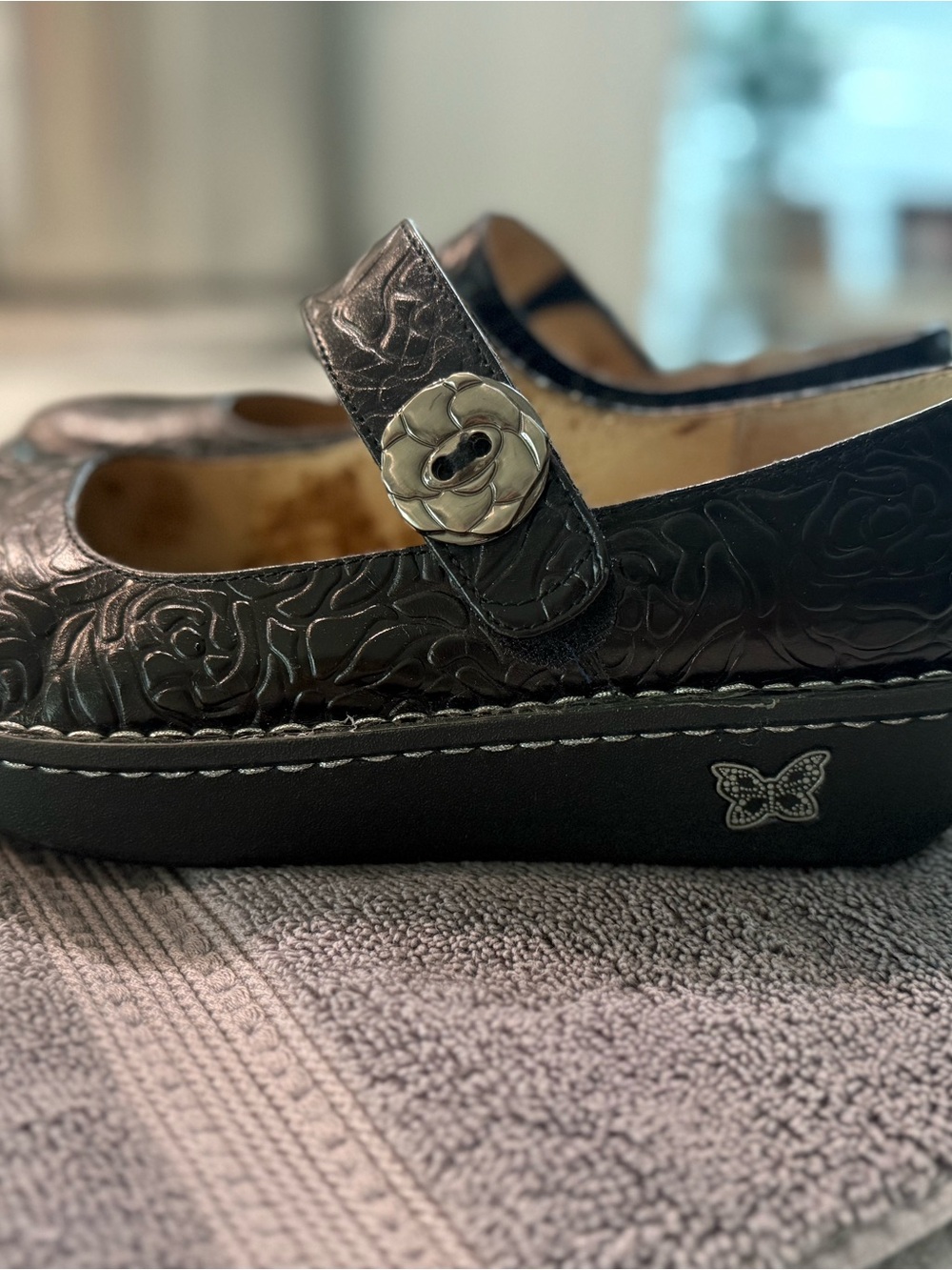 Algeria Women's Black Mary Jane Comfort Flats with Floral Emboss - Picture 3 of 7